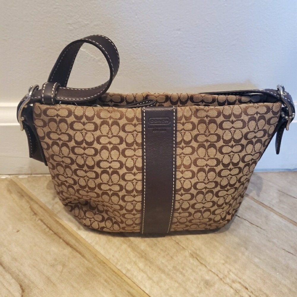 Coach shoulder bag brown
